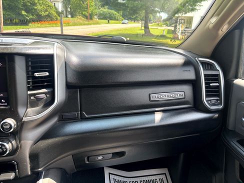 Used 2019 RAM 2500 Big Horn image 33