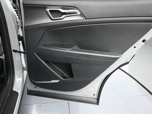 New 2026 Kia Sportage S image 20