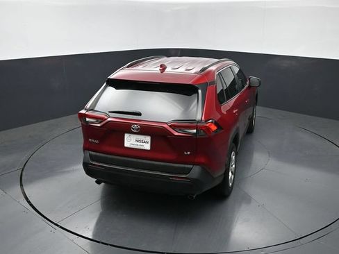 Used 2021 Toyota RAV4 LE FWD image 22