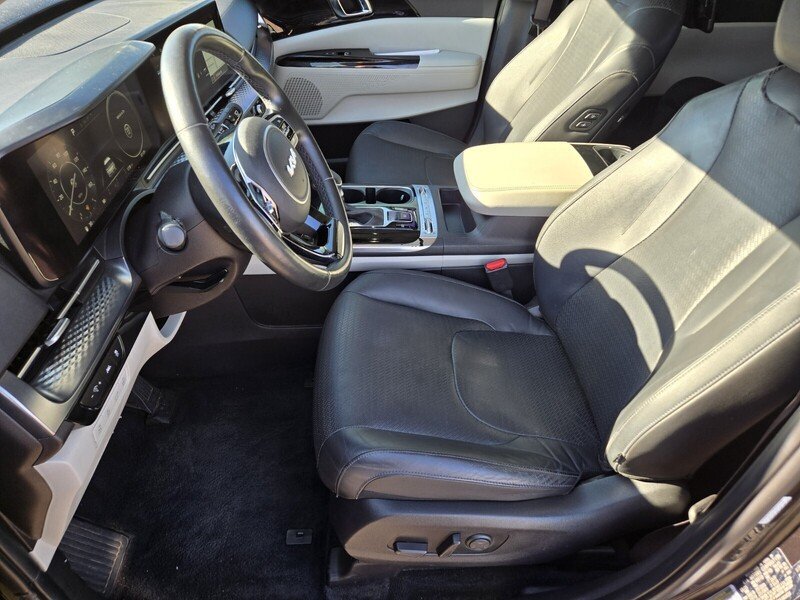 Certified 2022 Kia Carnival SX Prestige FWD image 11