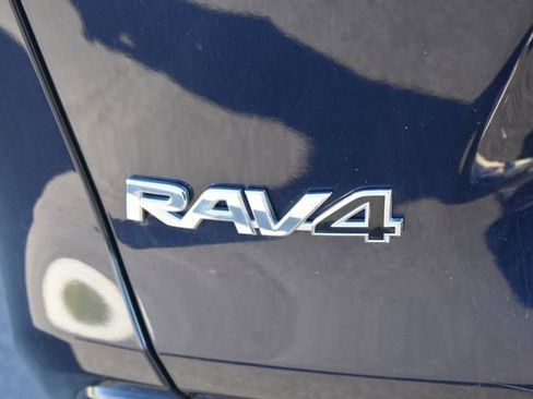 Used 2019 Toyota RAV4 XSE w/ XSE Weather Package AWD/4WD image 14