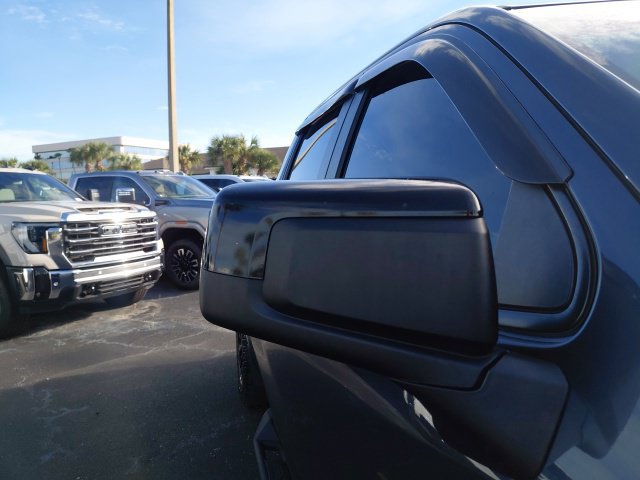Used 2021 Chevrolet Silverado 1500 LT AWD/4WD image 11