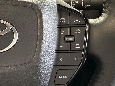 Certified 2025 Toyota bZ4X FWD image 22