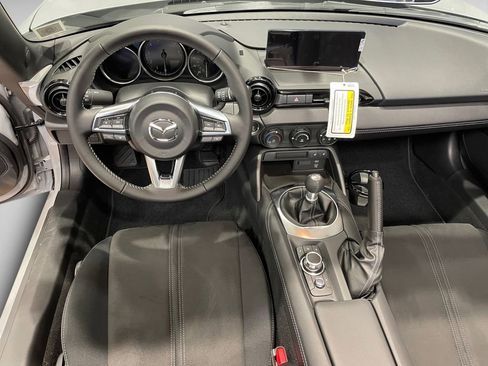 New 2025 MAZDA MX-5 Miata Club image 8