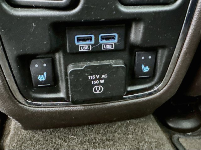 Used 2018 Jeep Grand Cherokee Overland AWD/4WD image 30