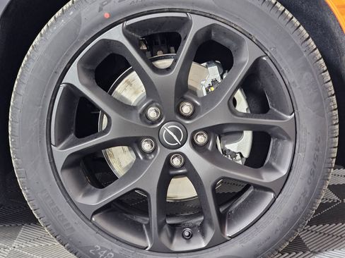 New 2026 Chrysler Pacifica Limited w/ S Appearance Package FWD image 8