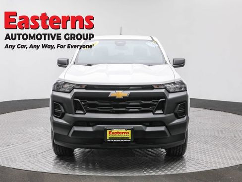 Used 2023 Chevrolet Colorado W/T image 2