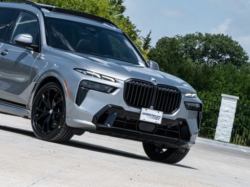Certified 2025 BMW X7 xDrive40i w/ Executive Package AWD/4WD image 39
