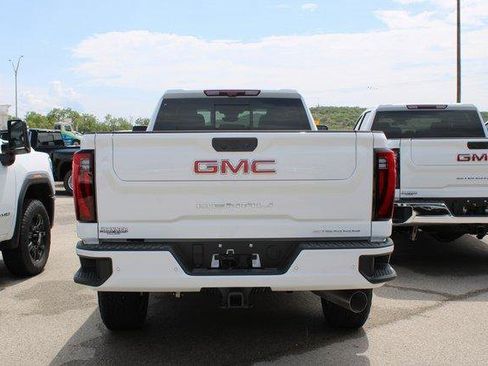 New 2025 GMC Sierra 3500 Denali w/ Technology Package image 4