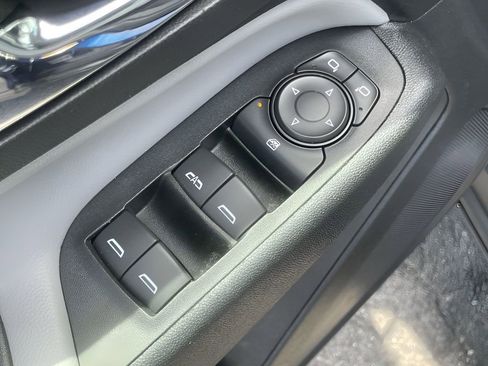 Used 2023 Chevrolet Equinox LS w/ LS Convenience Package FWD image 22