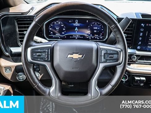 Used 2025 Chevrolet Silverado 1500 LT RWD image 30
