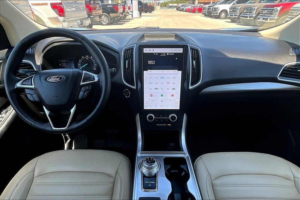 Used 2024 Ford Edge SEL AWD/4WD image 15