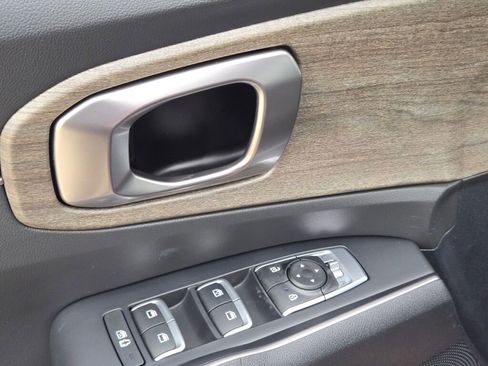 Used 2023 Kia Sorento S image 19