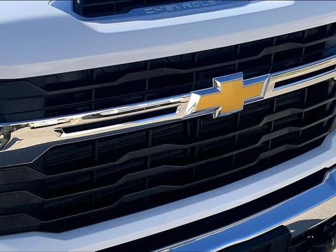 Used 2025 Chevrolet Silverado 2500 LT w/ Convenience Package image 28