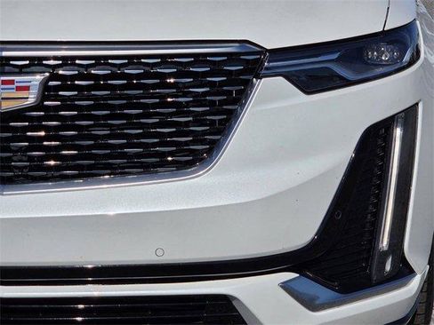 Used 2024 Cadillac XT6 Luxury w/ LPO, Floor Liner Package image 10