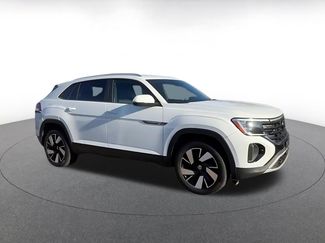 Used 2025 Volkswagen Atlas Cross Sport SE video 2