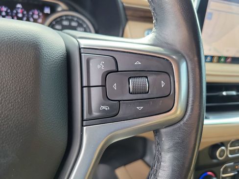 Used 2021 Chevrolet Suburban Premier w/ Premium Package image 27