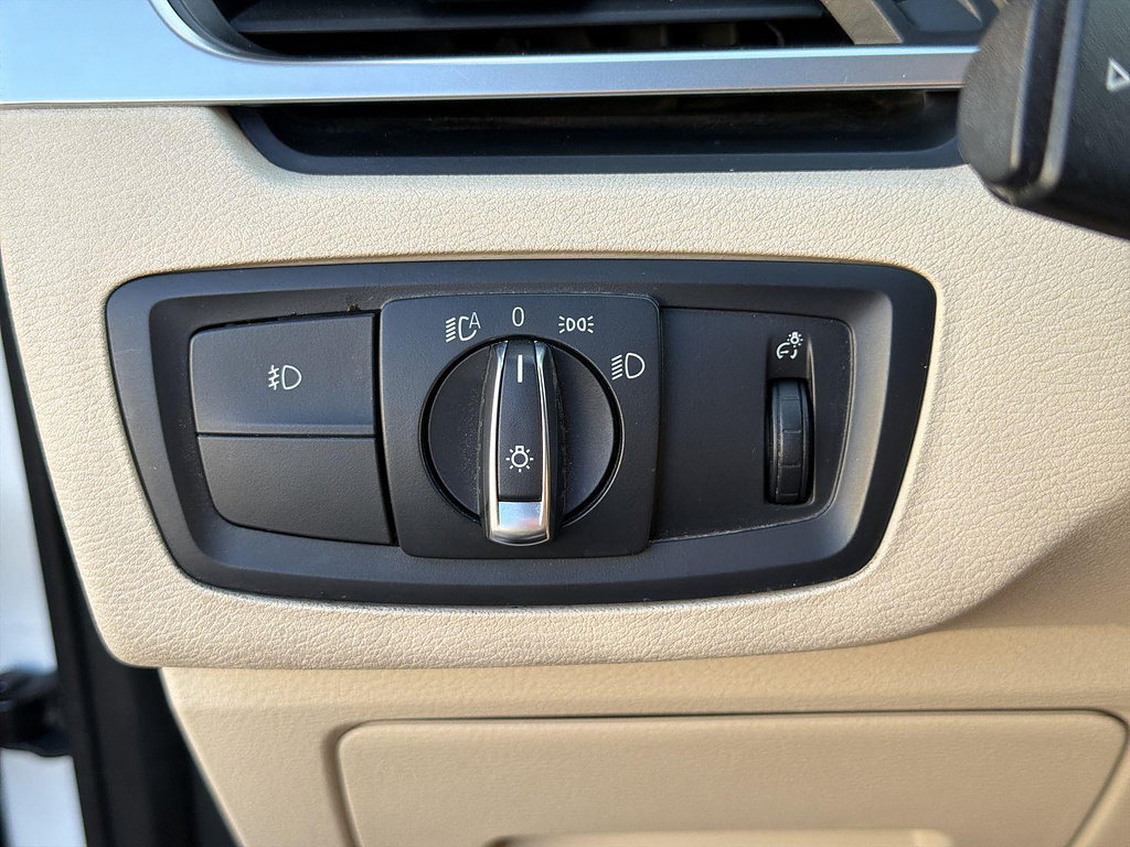 Used 2017 BMW X1 xDrive28i AWD/4WD image 8