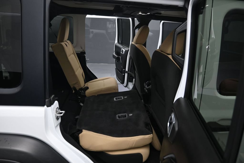 Used 2022 Jeep Wrangler Unlimited Sport AWD/4WD image 29