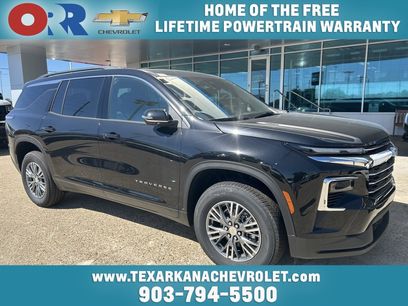 Used 2025 Chevrolet Traverse LT