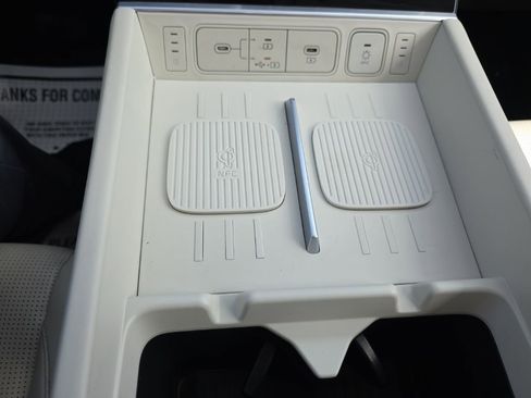 Used 2024 Hyundai Santa Fe Calligraphy image 17