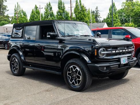 Used 2024 Ford Bronco Outer Banks AWD/4WD image 1