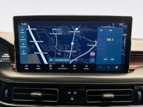 Used 2023 Lincoln Nautilus Reserve w/ Equipment Group 201A image 15