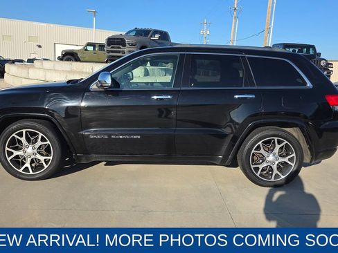 Used 2020 Jeep Grand Cherokee Overland image 2