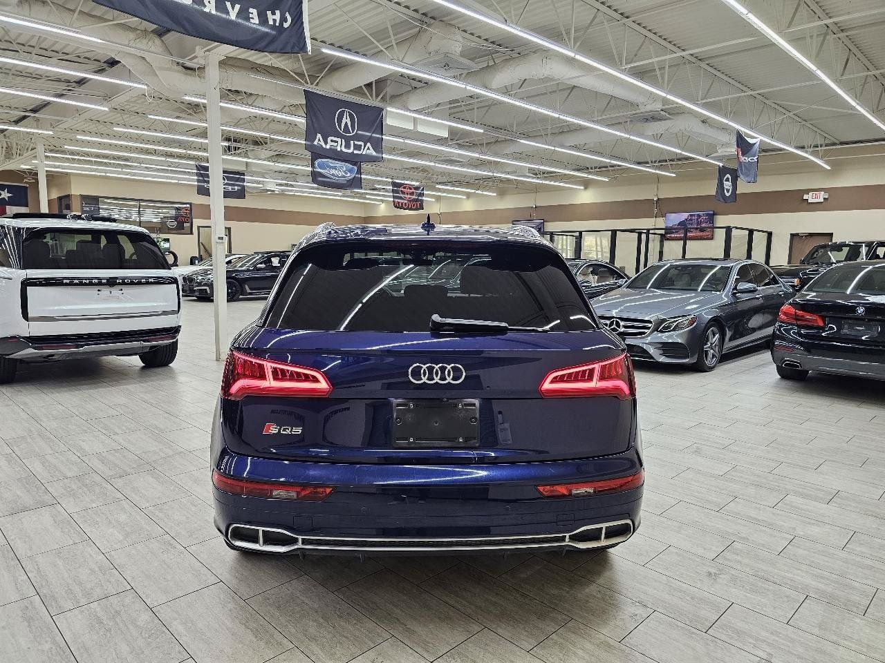 Used 2018 Audi SQ5 Premium Plus w/ S Sport Package AWD/4WD image 7