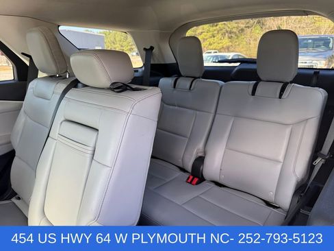 Certified 2025 Ford Explorer Active w/ Active Comfort Package AWD/4WD image 20