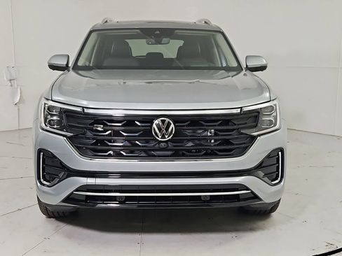 New 2026 Volkswagen Atlas SEL Premium R-Line AWD/4WD image 9