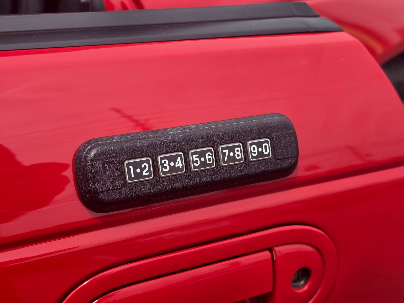 Used 2003 Ford Thunderbird RWD image 10