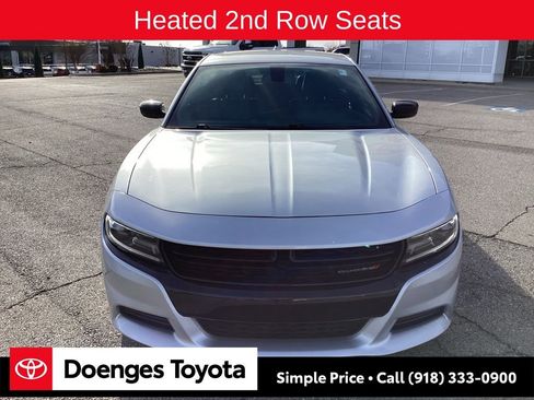 Used 2020 Dodge Charger SXT w/ Plus Group image 2