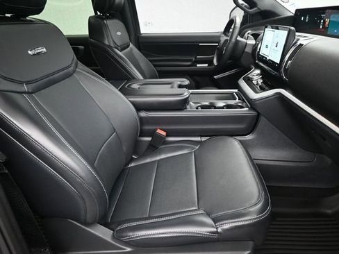 Used 2025 Ford Expedition Platinum w/ Stealth Performance Package AWD/4WD image 12