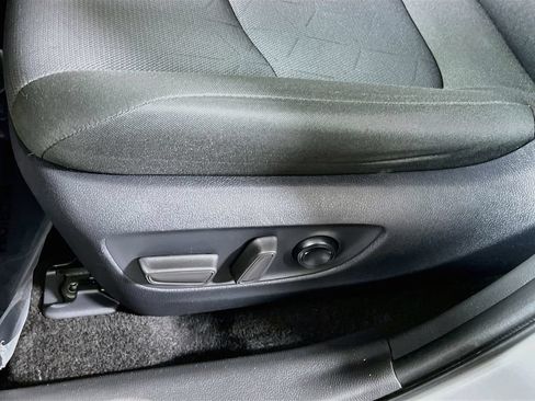 Certified 2025 Toyota RAV4 XLE AWD/4WD image 17