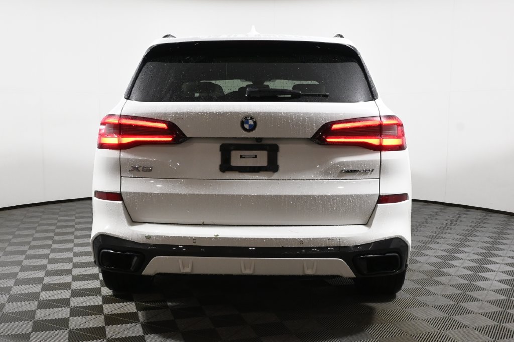 Used 2022 BMW X5 xDrive40i w/ M Sport Package AWD/4WD image 10