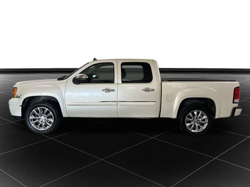 Used 2011 GMC Sierra 1500 Denali image 2