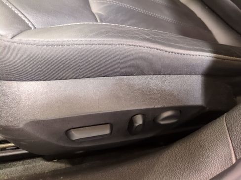 Used 2017 Buick Regal Sport Touring image 18