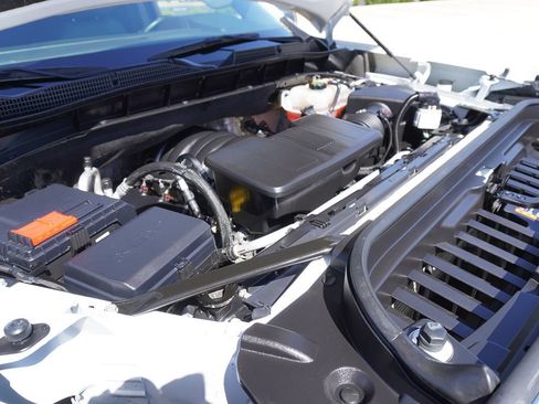 Used 2025 GMC Sierra 1500 SLT AWD/4WD image 5