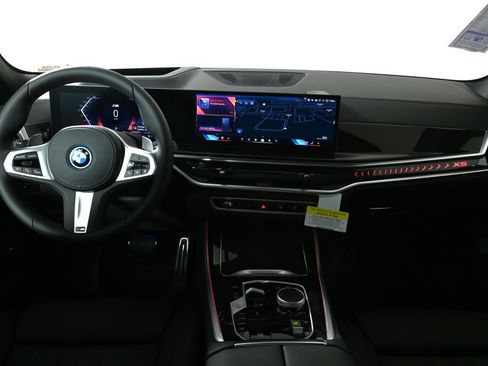Used 2026 BMW X5 xDrive50e w/ M Sport Package AWD/4WD image 4
