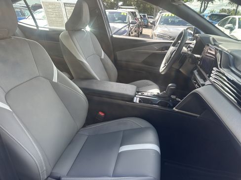 Used 2026 Toyota Camry SE w/ Convenience Package FWD image 14
