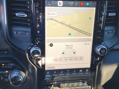 Used 2022 RAM 1500 Limited w/ Bed Utility Group image 18