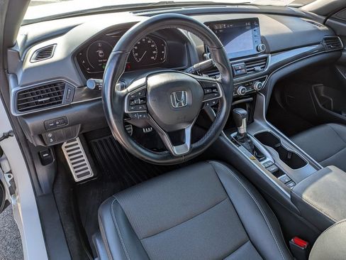 Used 2022 Honda Accord Sport image 10