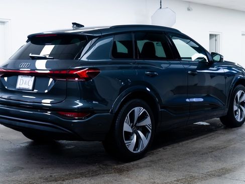 Used 2025 Audi Q6 e-tron Premium Plus w/ Premium Plus image 6