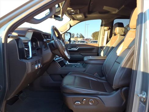 Used 2024 GMC Sierra 2500 Denali w/ Denali Reserve Package image 19