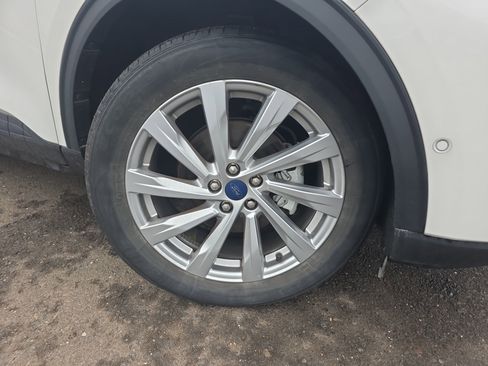 Used 2022 Ford Escape Titanium w/ Titanium Elite Package image 10