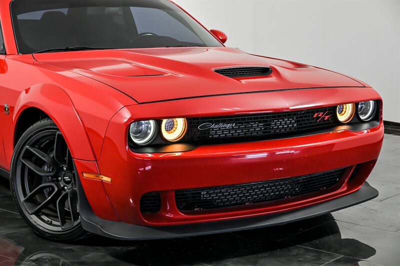 Used 2019 Dodge Challenger R/T Scat Pack RWD image 2