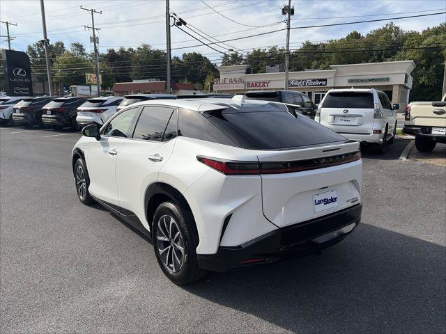 Certified 2024 Lexus RZ 450e Premium w/ Technology Package AWD/4WD image 3