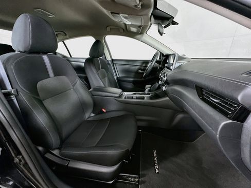 Used 2025 Nissan Sentra SV FWD image 29