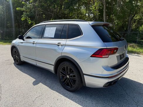 Used 2022 Volkswagen Tiguan SE R-Line FWD image 14
